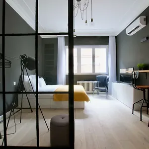 https://creative-apartment-aranykz-street.inbudapesthotels.com